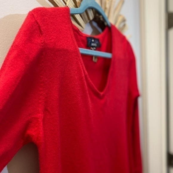 P luca milano Red Sweater Dress. - Picture 6 of 13